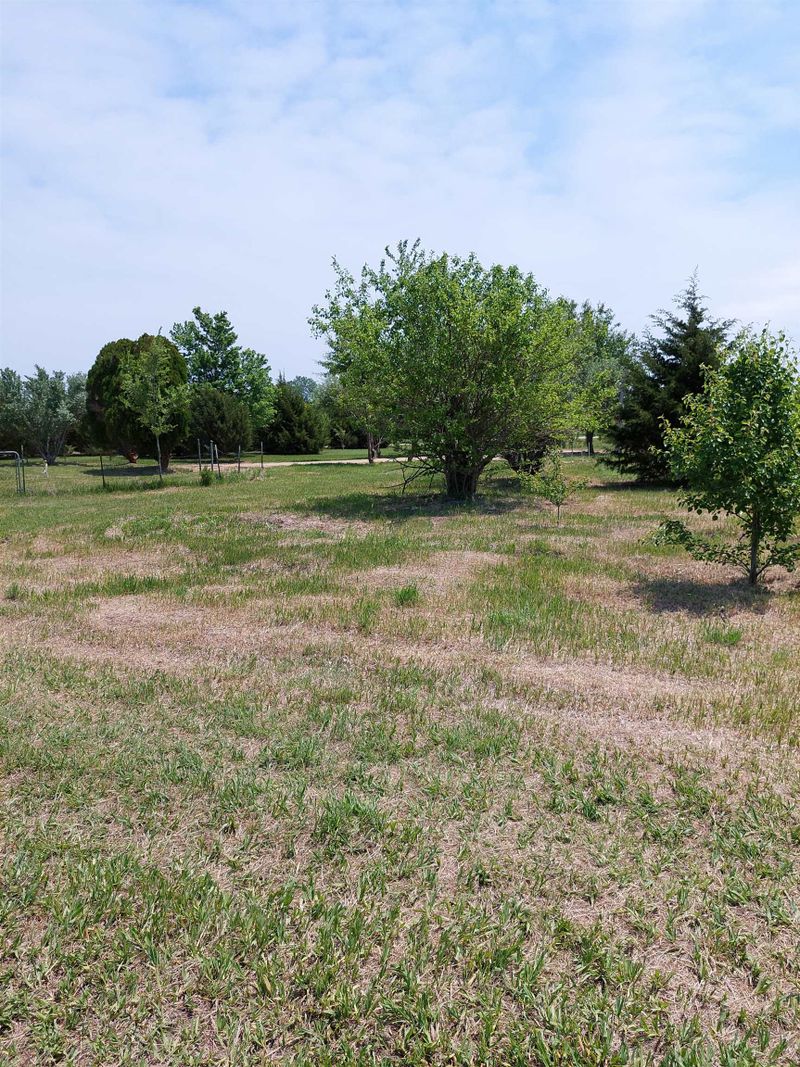 8765 N Jacobs St, Valley Center, KS 67147