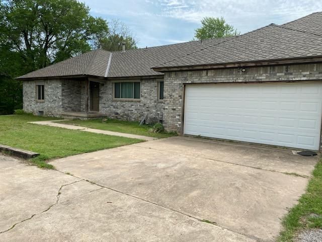 1346 S 143rd St E, Wichita, KS 67230