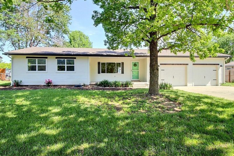 11826 E 1st St N, Wichita, KS 67206