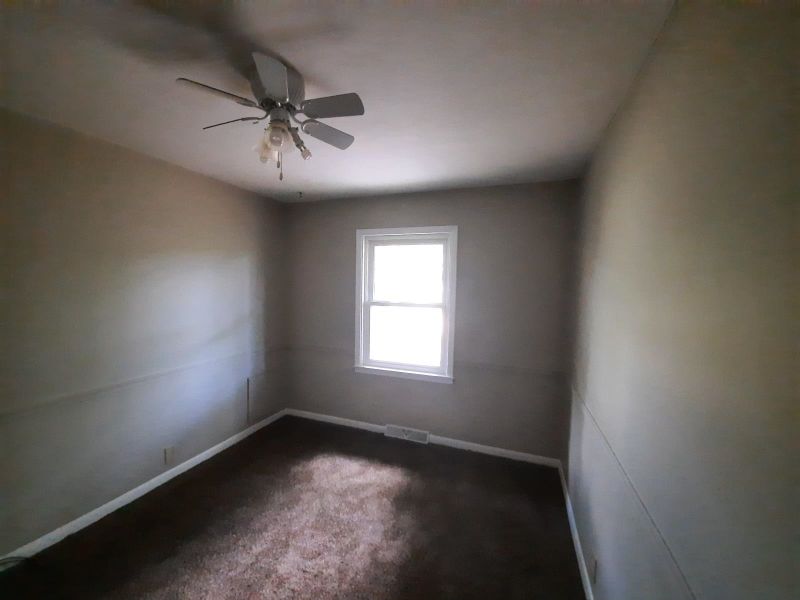 809 W 18th Ave, Hutchinson, KS 67502