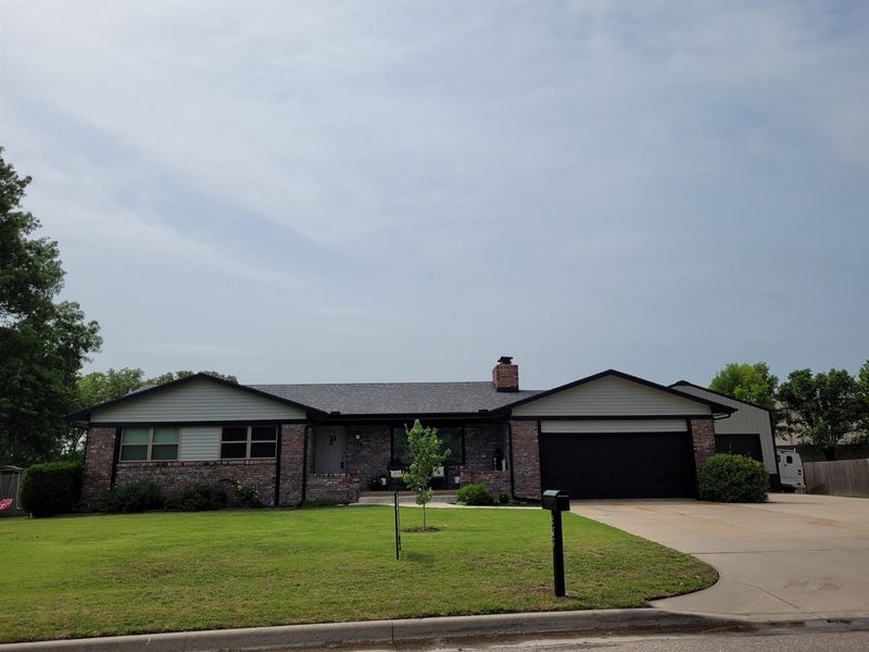 520 S Floyd St, Wichita, KS 67209