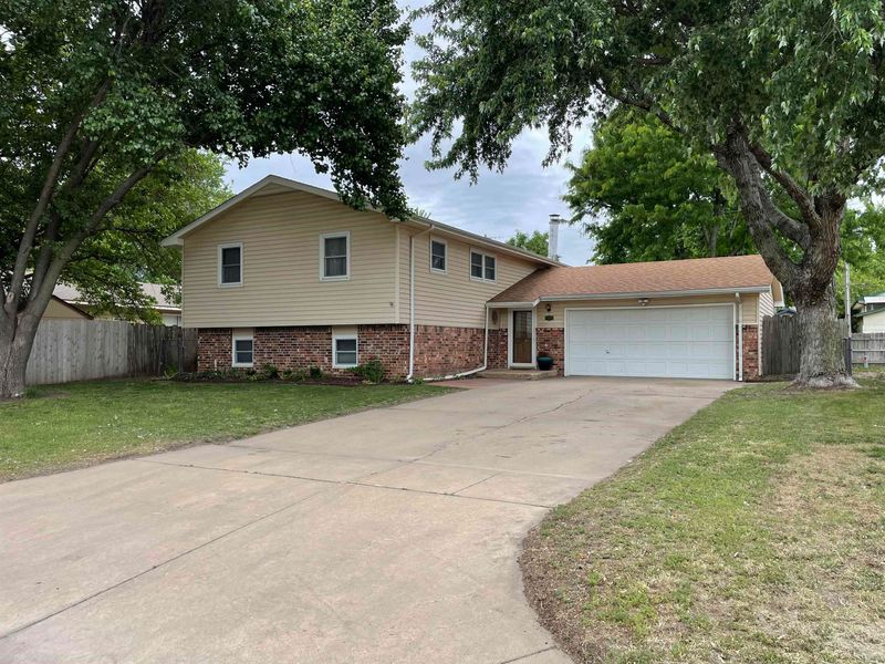 3345 S Knight, Wichita, KS 67207