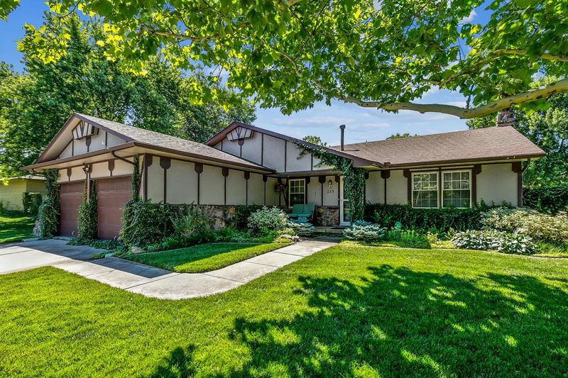 213 E Wagon Rd, Rose Hill, KS 67133