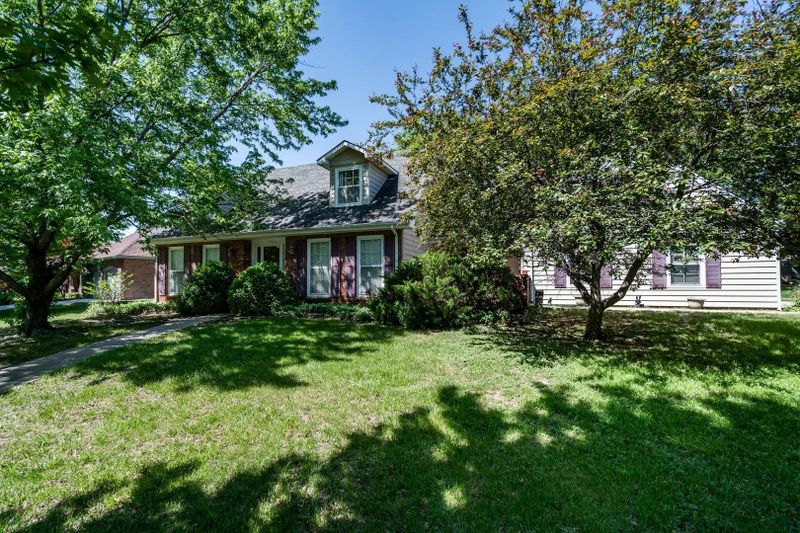 7924 E Dublin Ct, Wichita, KS 67206