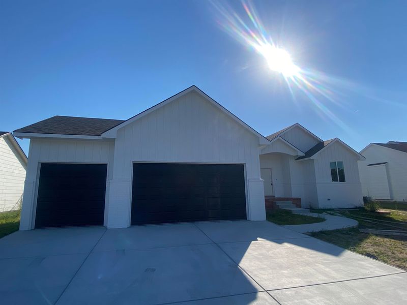 428 S Sweetwater, Maize, KS 67101