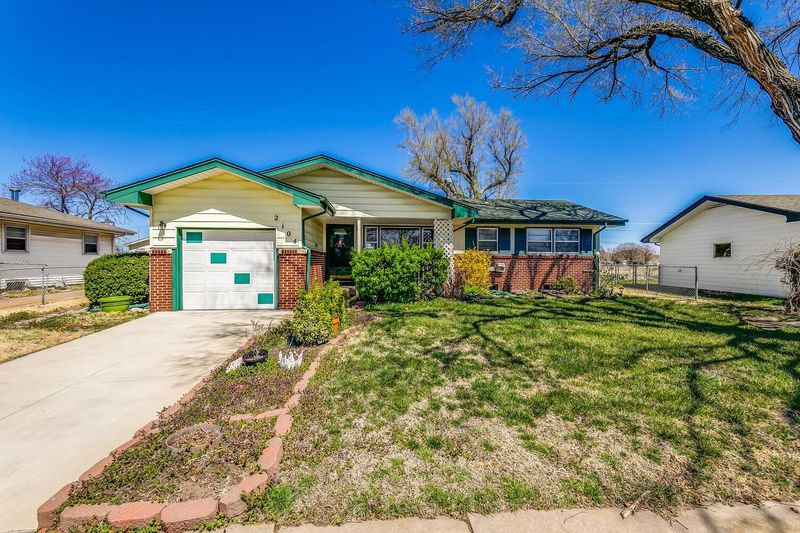 2104 S Osage St, Wichita, KS 67213