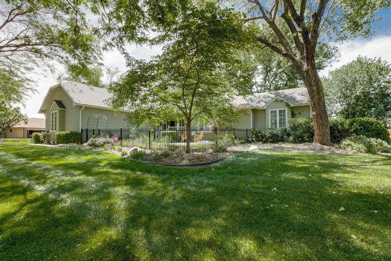 7429 E 26th St N, Wichita, KS 67226
