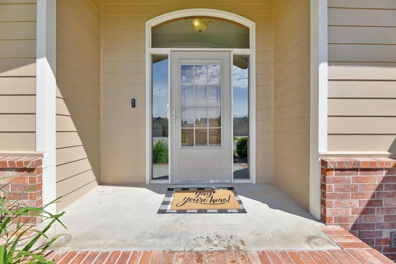 8518 E Millrun St, Wichita, KS 67226