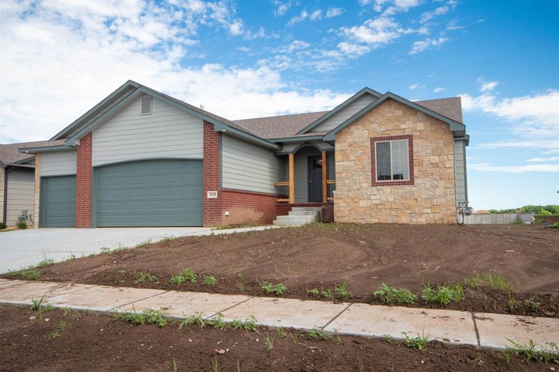 2518 New Spring Cir, Derby, KS 67037