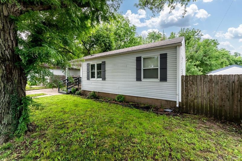 1409 Edgemoor St, El Dorado, KS 67042