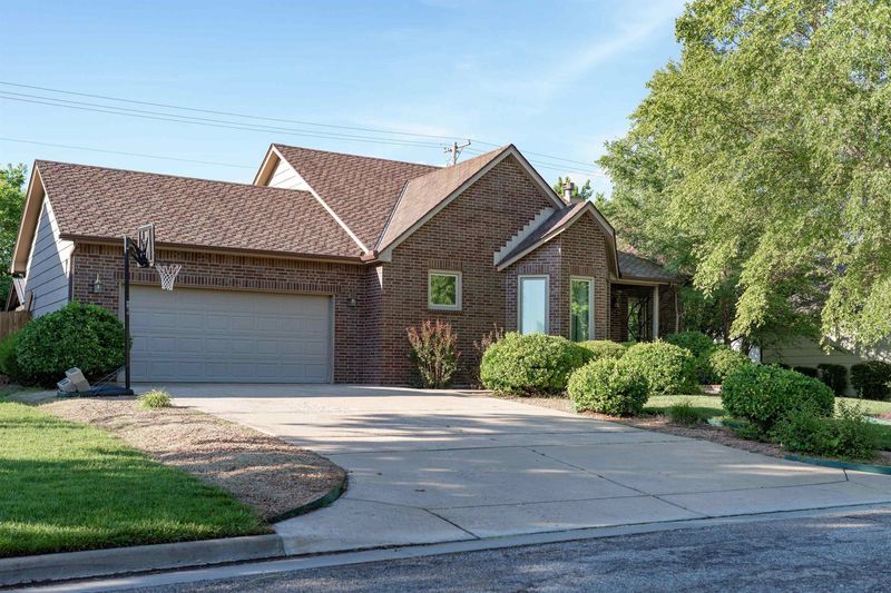 14220 E Castle Dr, Wichita, KS 67230-9282
