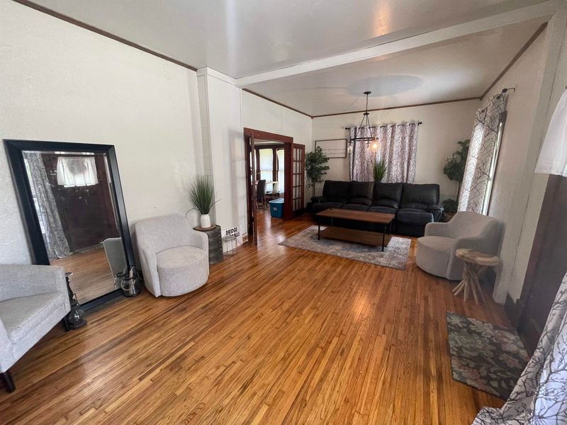 711 S Randall Ave, Moundridge, KS 67107