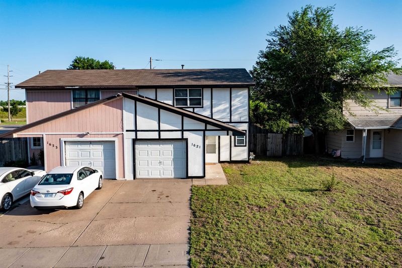 1621 E El Monte St, Wichita, KS 67216
