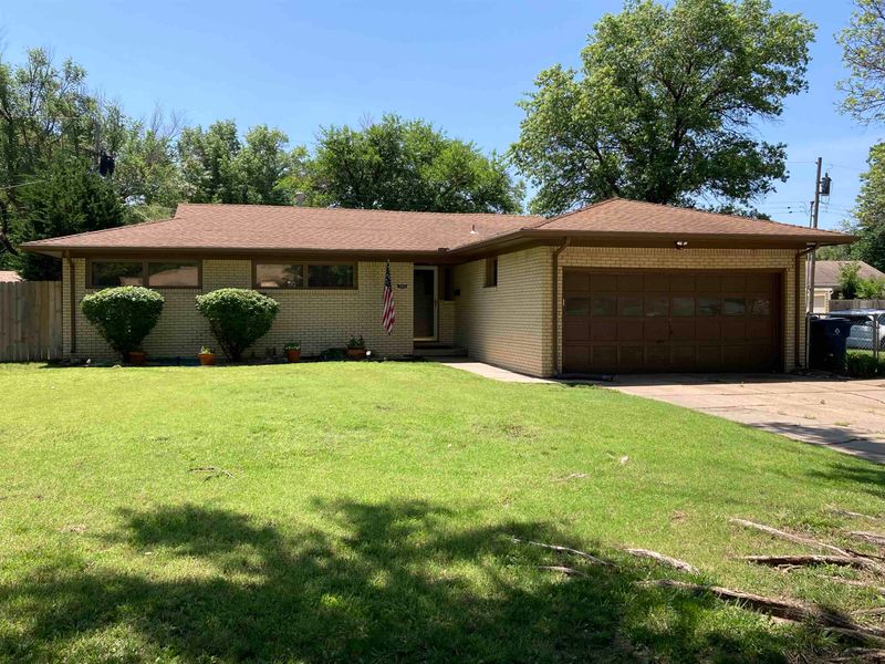 2263 W Manhattan, Wichita, KS 67204