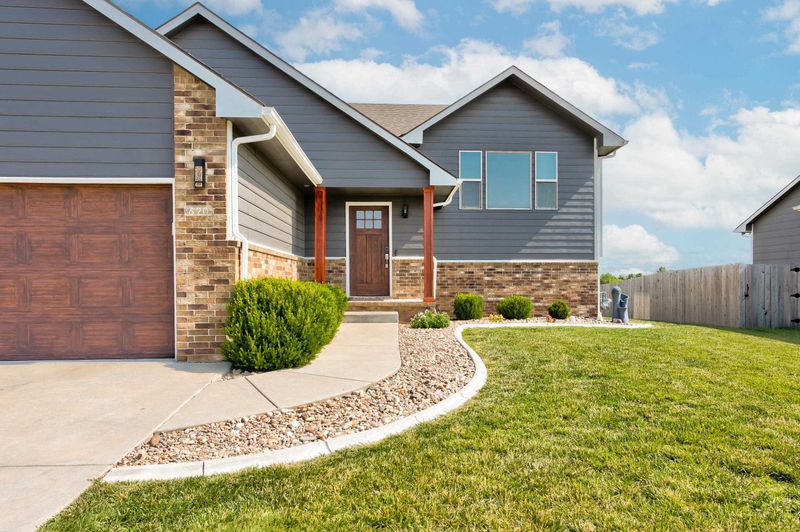 620 W Slate St, Andover, KS 67002