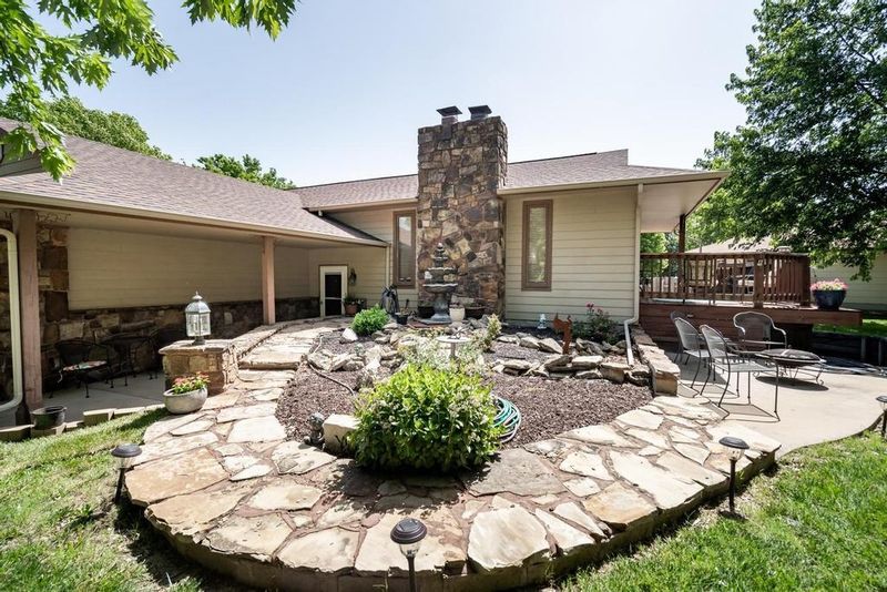 1602 N Lark Ln, Wichita, KS 67212