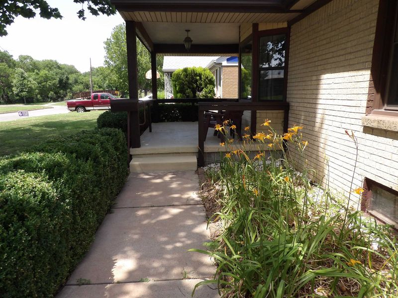 1920 S Drollinger, Wichita, KS 67218