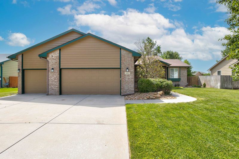 2311 E Eastridge St, Goddard, KS 67052
