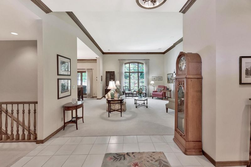 9202 E Killarney Pl, Wichita, KS 67206