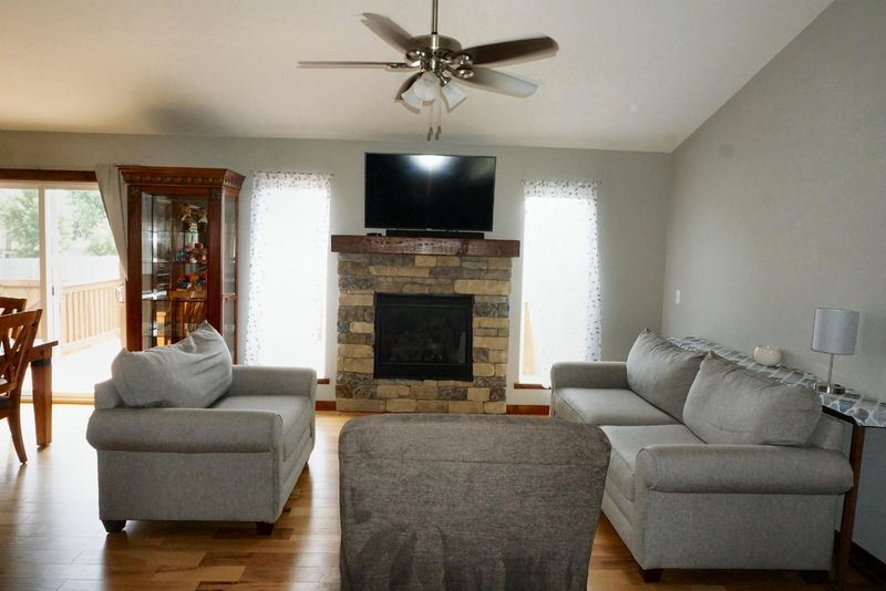659 E Sprucewood Ct, Park City, KS 67147