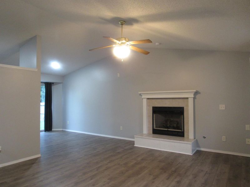 1723 Summerwood, Goddard, KS 67052