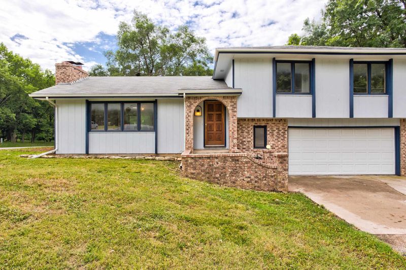109 E Charles St, Leon, KS 67074