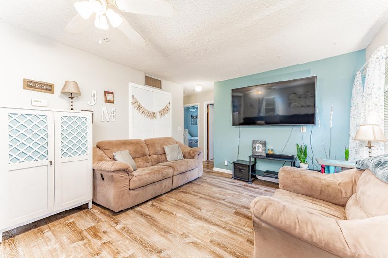 1311 E Arlington St, Park City, KS 67219