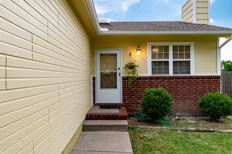 5205 E Looman, Wichita, KS 67220