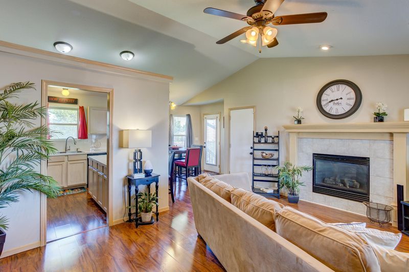 702 S Cranbrook Cir, Wichita, KS 67207