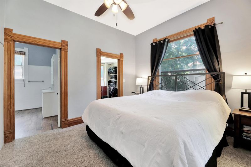 230 N Ash Ave, Valley Center, KS 67147