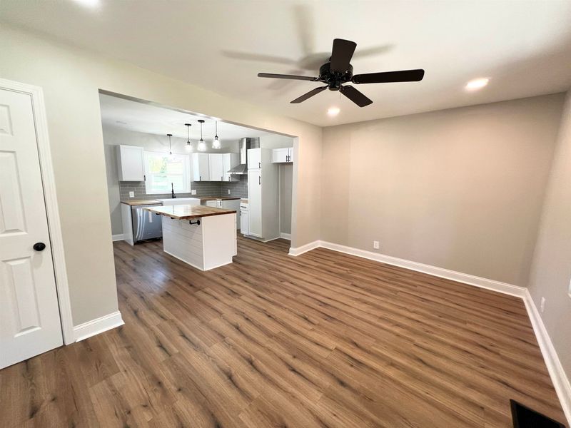 1002 E 5th St, Newton, KS 67114