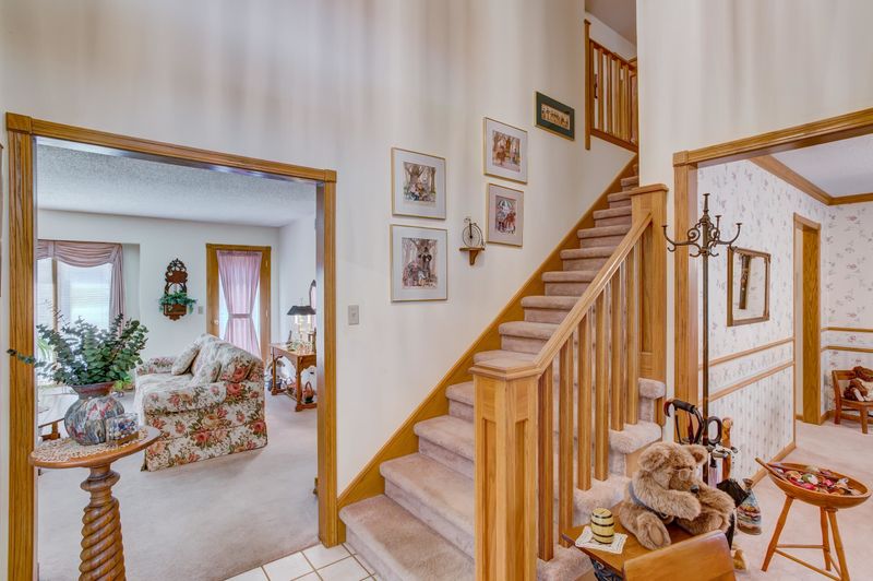 1119 N Prescott Cir, Wichita, KS 67212