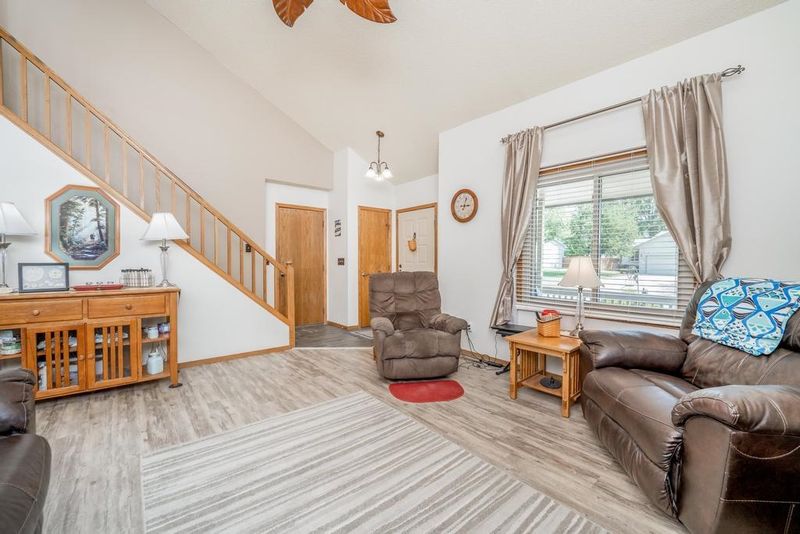 714 Lisa, Mulvane, KS 67110