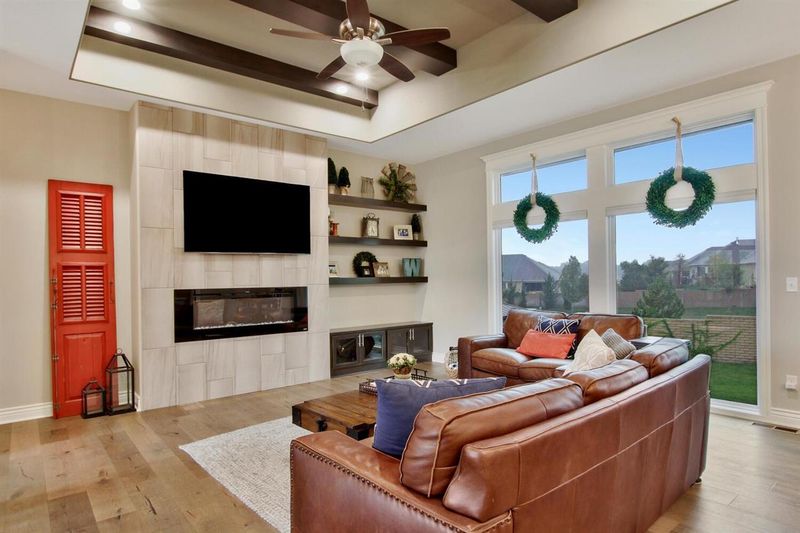 1142 E Waters Edge St, Derby, KS 67037