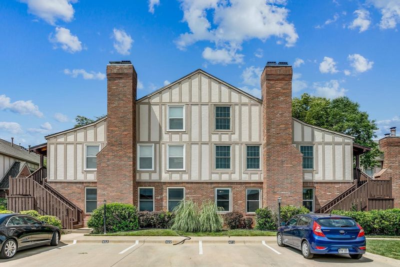 1450 S Webb Rd, Wichita, KS 67207