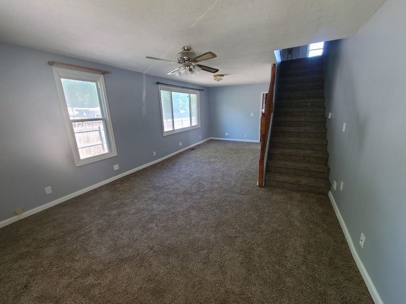 819 E 16th Ave, Winfield, KS 67156