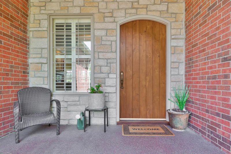 8917 E Churchill Ct, Wichita, KS 67206