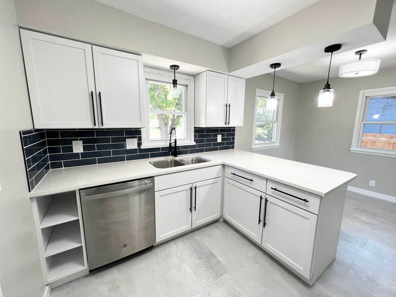 8009 E Morris St, Wichita, KS 67207