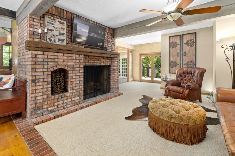 10257 SW River Valley Rd, Augusta, KS 67010