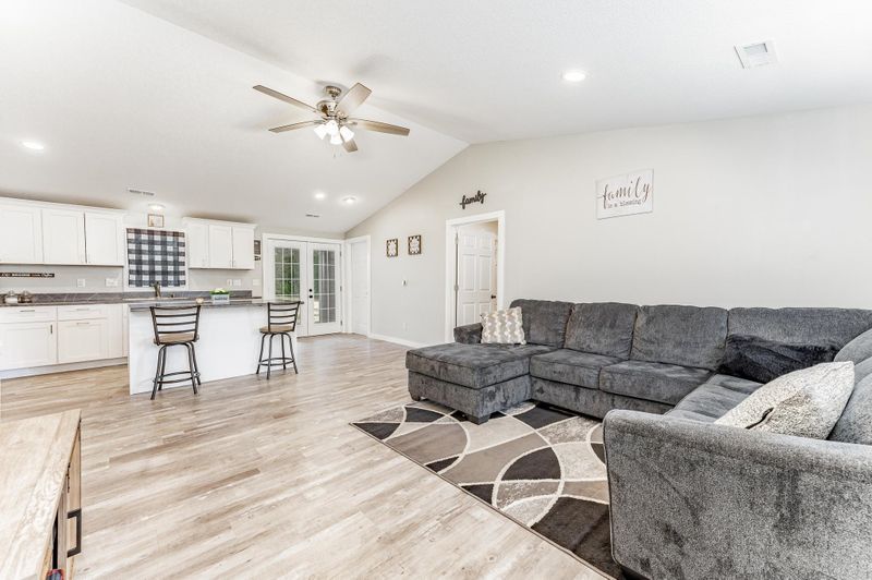 126 Random Rd, Arkansas City, KS 67005