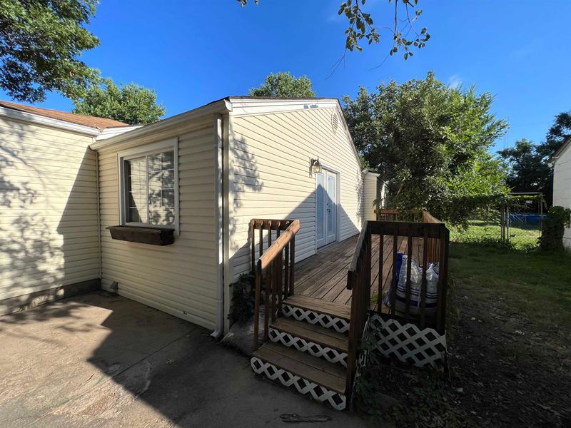 716 W 30th St S, Wichita, KS 67217