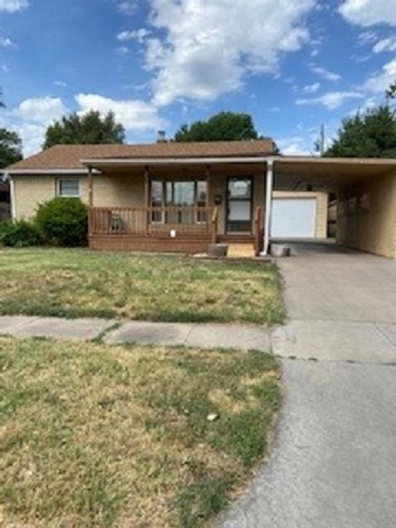 1815 S Pinecrest, Wichita, KS 67218