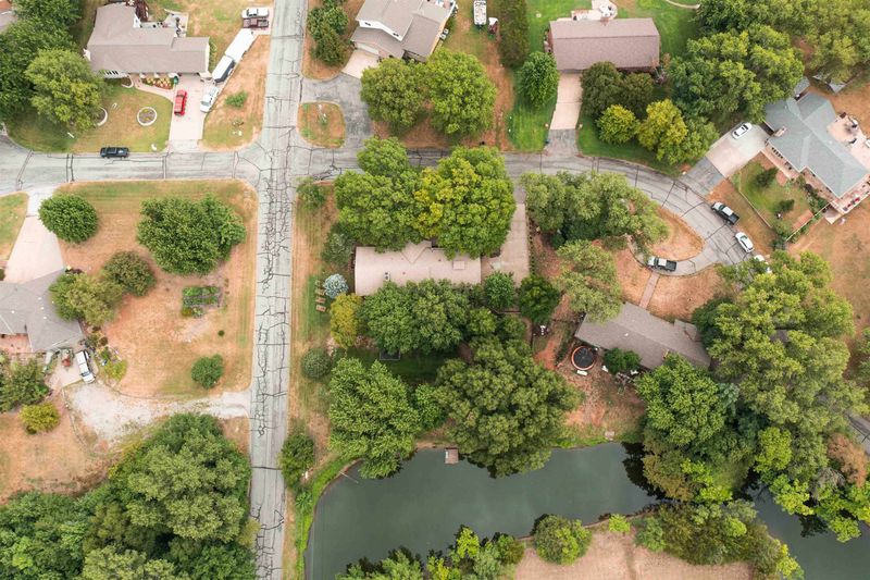1 Lakewood Dr, Goddard, KS 67052