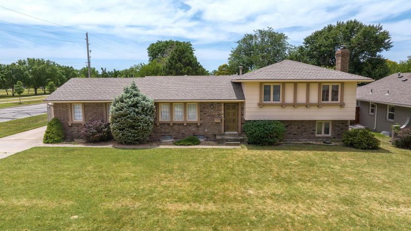 7019 E 14th St, Wichita, KS 67206