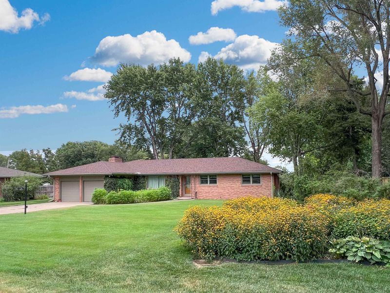 1360 S Leecrest, Wichita, KS 67209