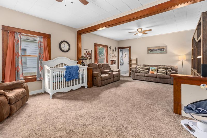 715 E 14th Ave, Winfield, KS 67156