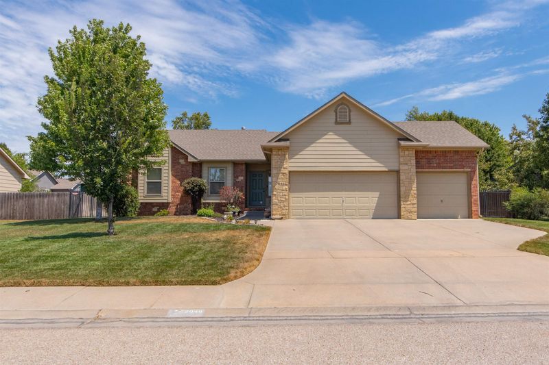 2048 E Brookstone St, Derby, KS 67037