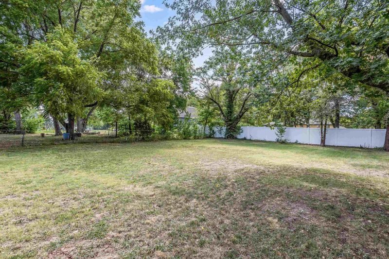 726 Prosperity Ln, Andover, KS 67002