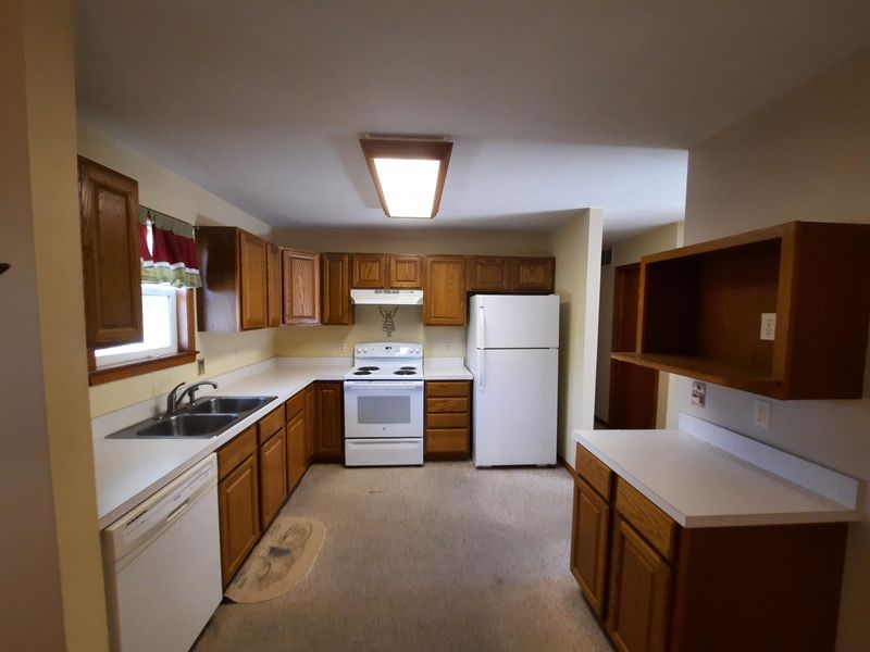 116 Wheatridge Ct, Newton, KS 67114