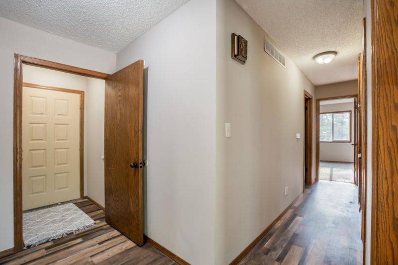 18689 SW Hawk Rd, Rose Hill, KS 67133